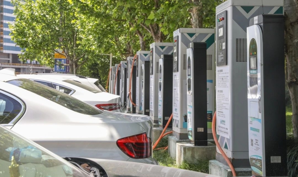 【產業聚焦】綠色轉型下的新能源汽車產業