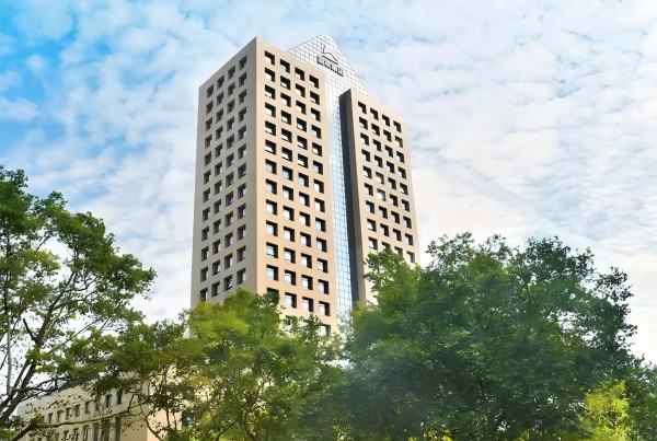 長江路總部大樓-遠景.jpg
